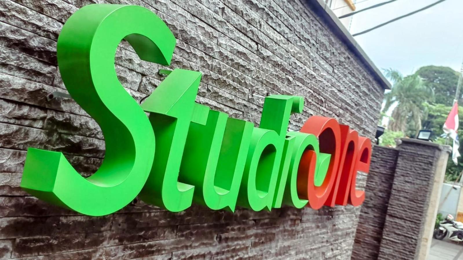 Studio One Yakarta Exterior foto