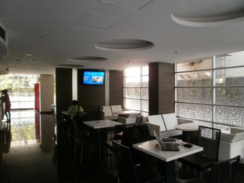 Studio One Yakarta Exterior foto